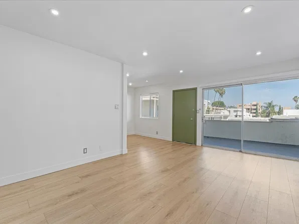 6615 Franklin Ave.