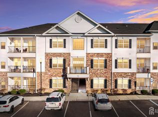 714 Stiller Ln, Monroe Township, NJ 08831