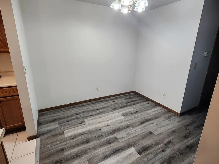 100 Bridgewater Ct — Photo 6