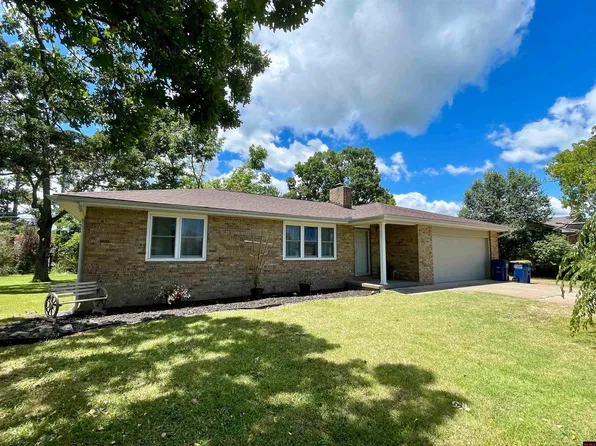 618 Lawrence St, Mountain Home, AR 72653