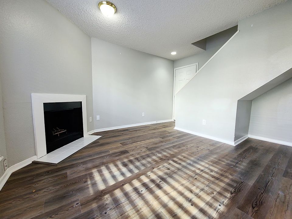 1st image of 1901 N Fitzhugh Ave APT 8