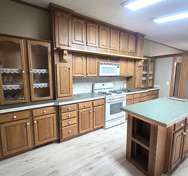 1st image of 2717 Green Acre Dr