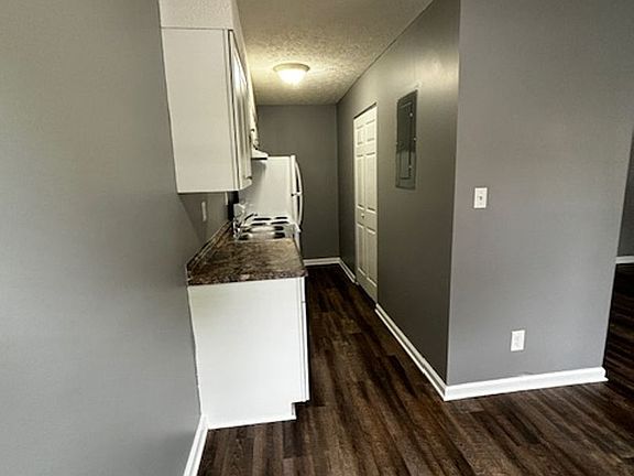 2nd image of 433 Woodcreek Dr #14
