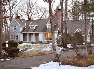 15 Chiltern St, Farmington, CT 06032