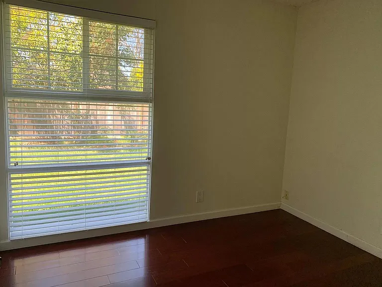 1175 Johnson Ave — Photo 9