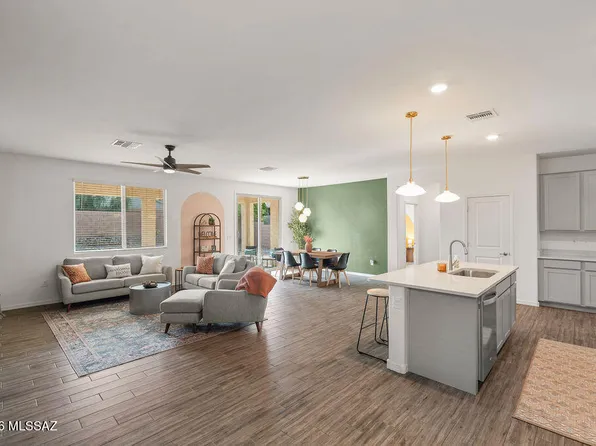 8796 E Stone Meadow Cir, Tucson, AZ 85730