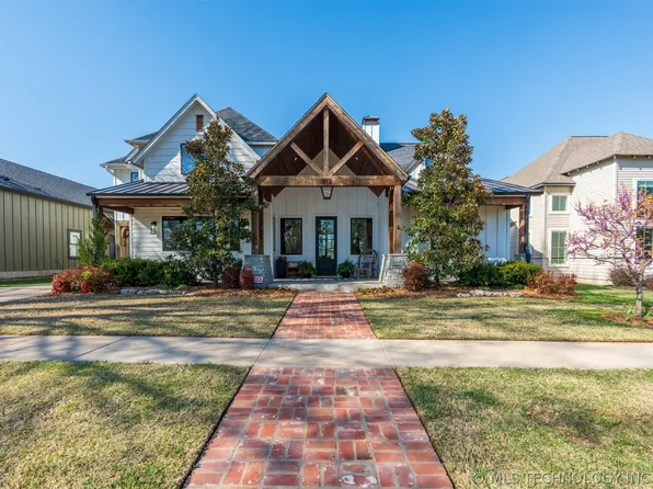 312 E Dallas St, Broken Arrow, OK 74012