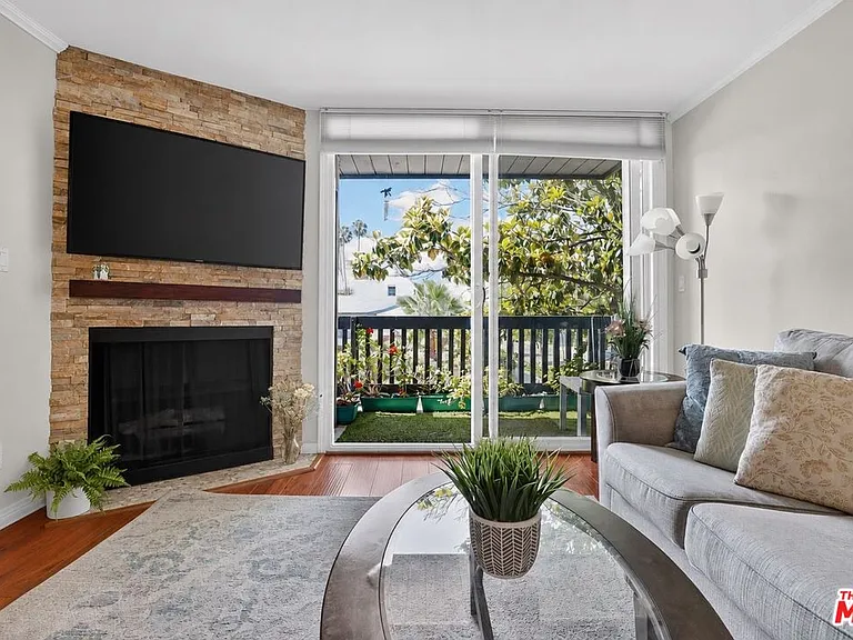 5003 Westpark Dr #103 — Photo 11