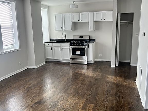 2nd image of 3008 E Cheltenham Pl APT 203