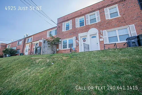4925 Just St NE Photo 1
