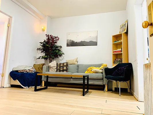 Rented by Blue Egg Realty Corp | media 6