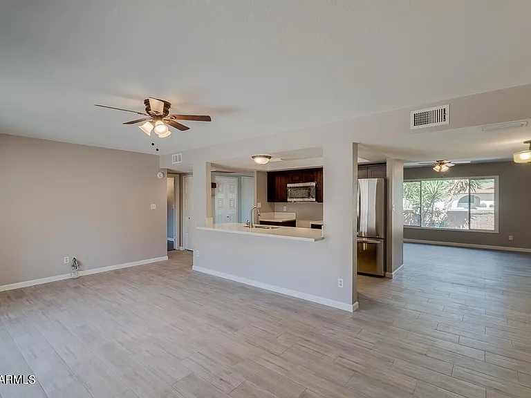 831 E Stephens Dr — Photo 9