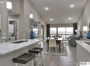 17019 Hawthorne Ave, Omaha, NE 68118