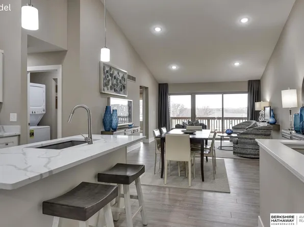 17019 Hawthorne Ave, Omaha, NE 68118