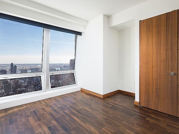 4th image of 400 5th Ave APT 50C