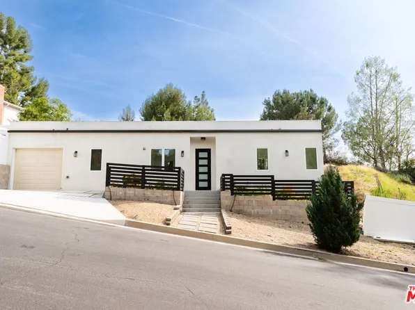 4724 N El Caballero Dr, Tarzana, CA 91356
