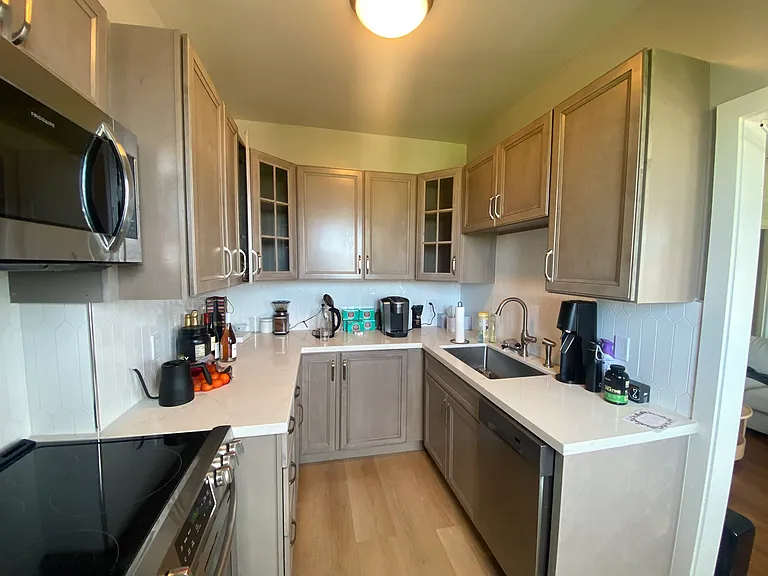1795 Chestnut St #9 — Photo 4