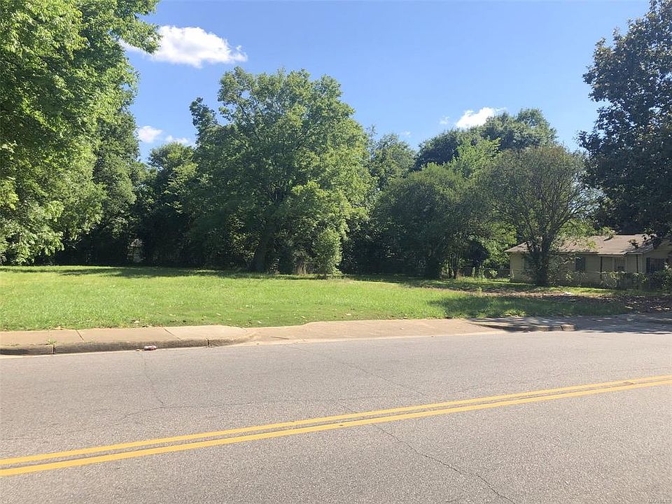 1st image of 226 E Vandiver Blvd