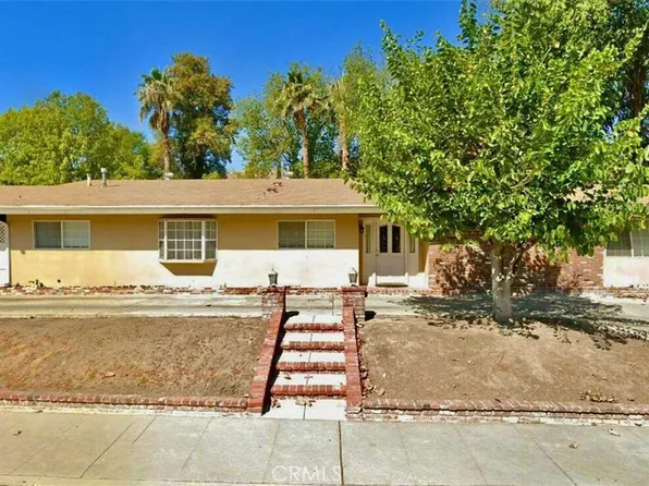 20215 Lorenzana Dr, Woodland Hills, CA 91364