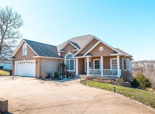 135 Ridgeview Dr, Saint Robert, MO 65584