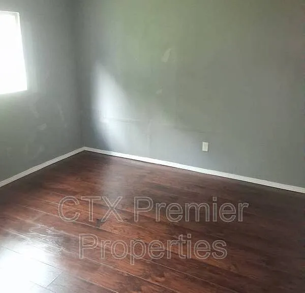 416 E Dunn Ave #1 — Photo 5