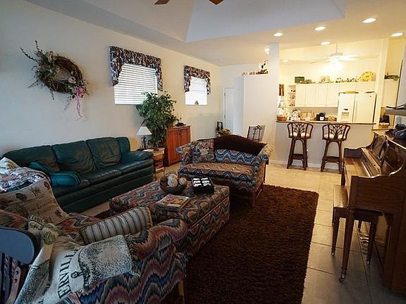 4th image of 1041 Live Oak Cir Unit 8