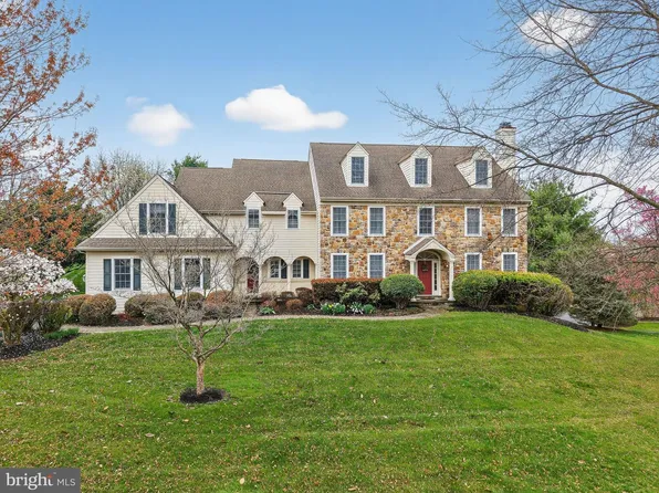 2 Limner Ct, West Chester, PA 19382