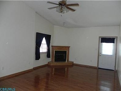 2nd image of 183 E Pearl St