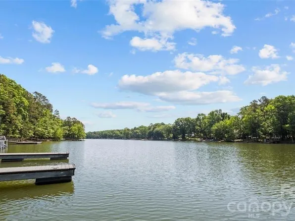 722 Emerald Bay Dr, Salisbury, NC 28146