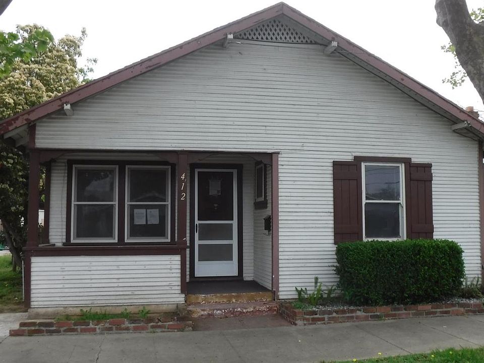 1st image of 416-412 E 12th St