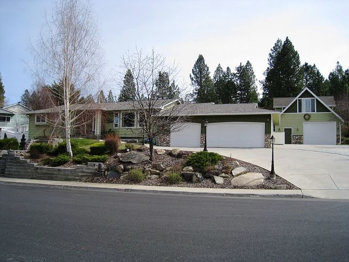 1st image of 11012 E Ponderosa Dr