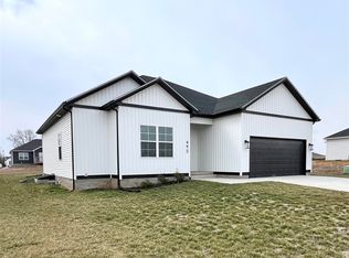492 Cedar Hollow Dr, Bowling Green, KY 42101