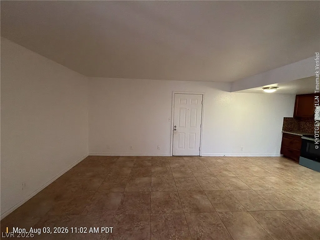 2 bed, 1.0 bath, 816 sqft, $1,250 — Photo 3