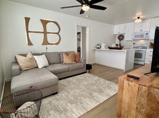 504 12th St Unit C, Huntington Beach, CA 92648