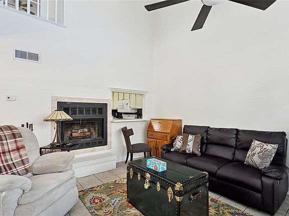 4th image of 402 Cedarwood Dr #402