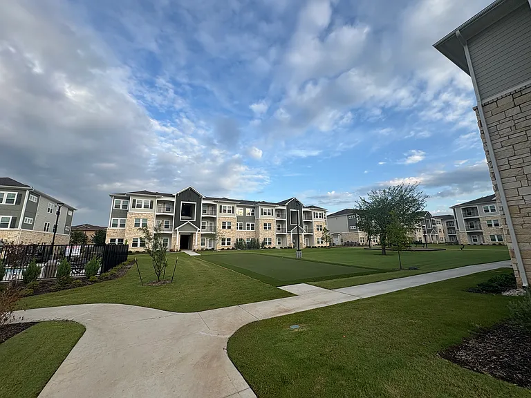 Denton Grove — Photo 36