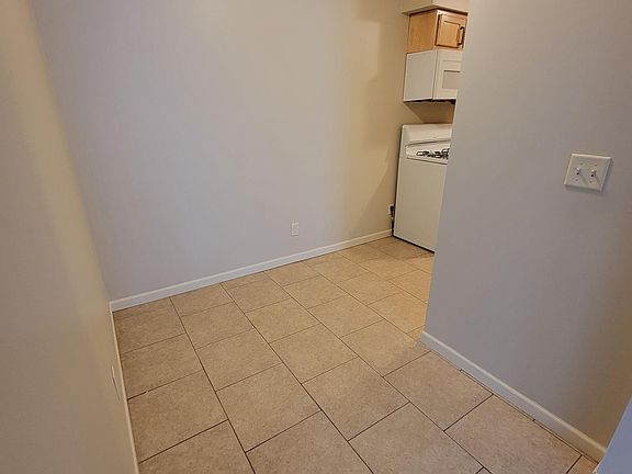 3rd image of 2624 S 70th St #93
