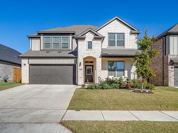 2nd image of 5845 Corazon Ln
