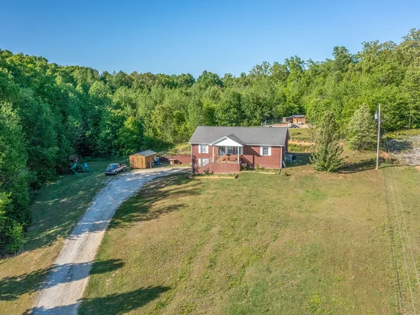 749 Arrowhead Dr, New Johnsonville, TN 37134