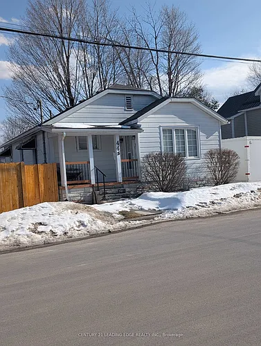 44 Macdonald St S Photo 1