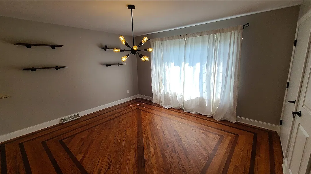2 bed, 1.5 bath, 2426 sqft, $2,400 — Photo 4