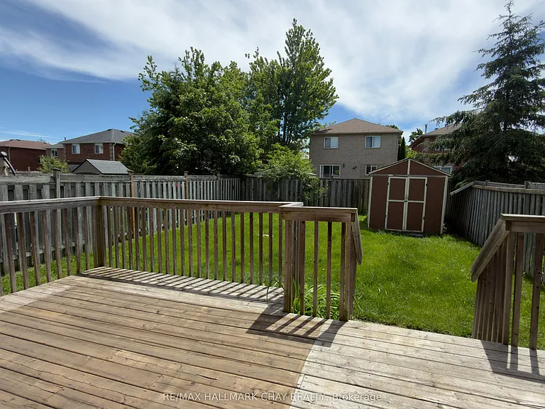 207 Tunbridge Rd — Photo 9