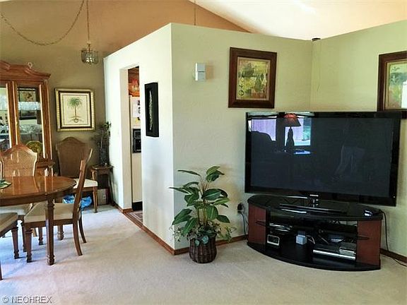 4th image of 1818 Gloucester Dr