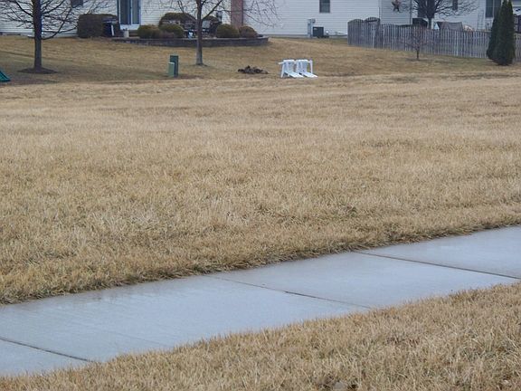 2nd image of 1303 Oakmont Ct