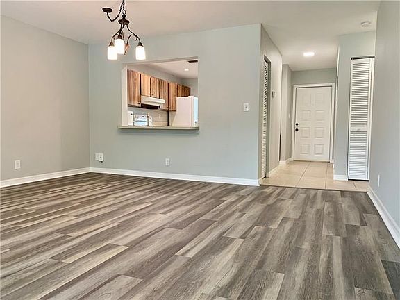 5th image of 150 SE 7th St #507