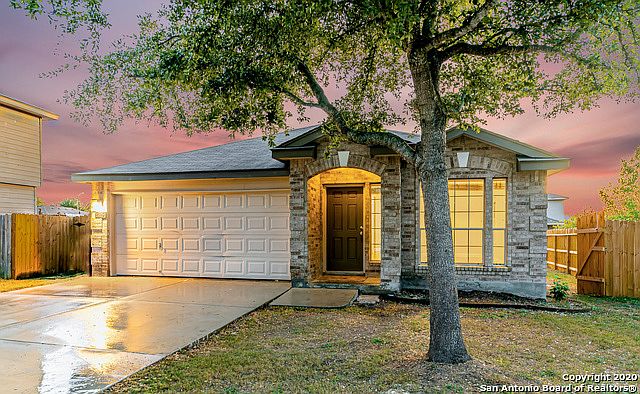 1st image of 325 Ibis Falls Dr