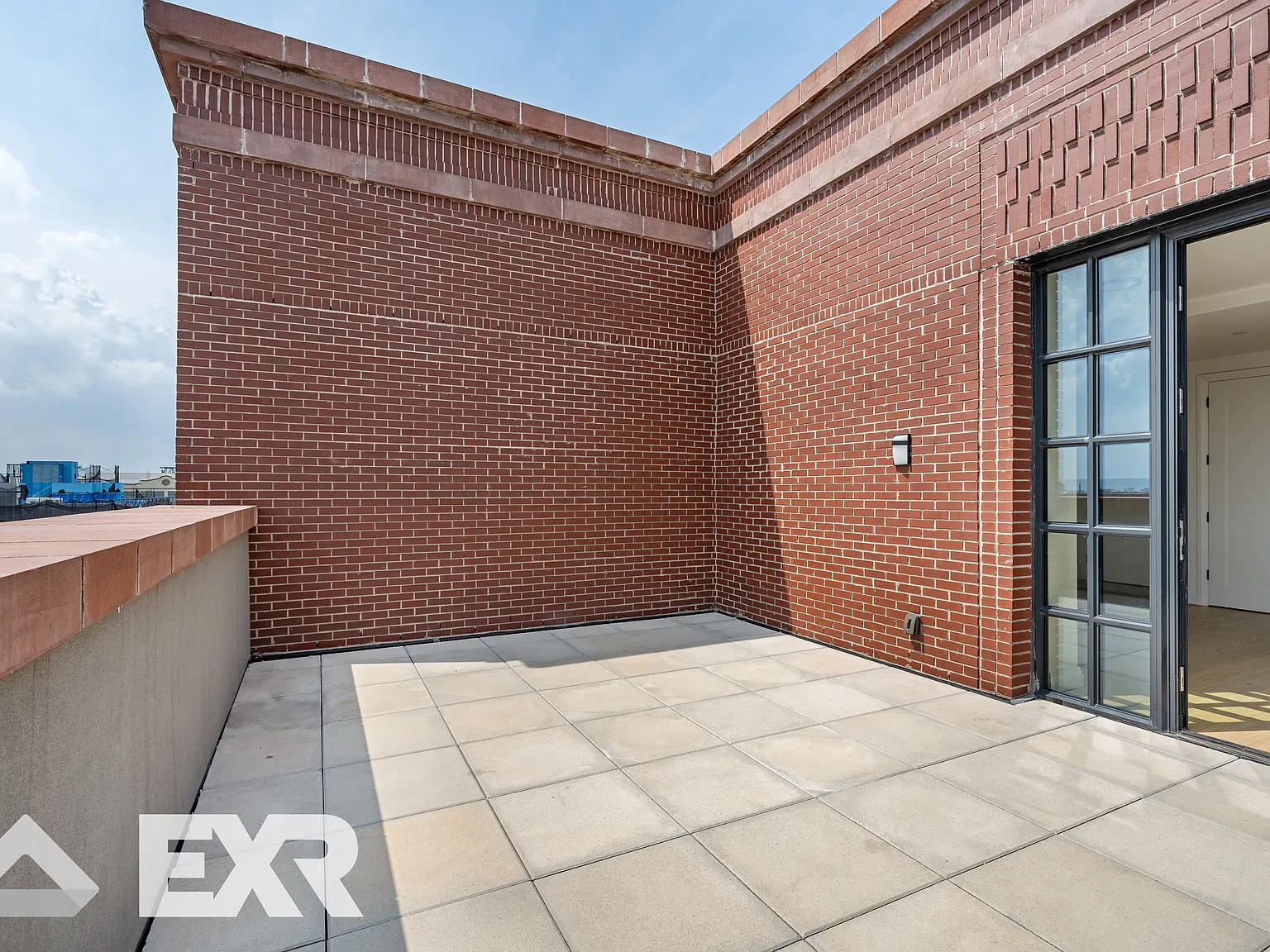 875 4th Avenue — Photo 3