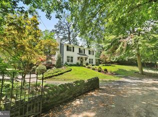 2 Caryl Ln, Philadelphia, PA 19118