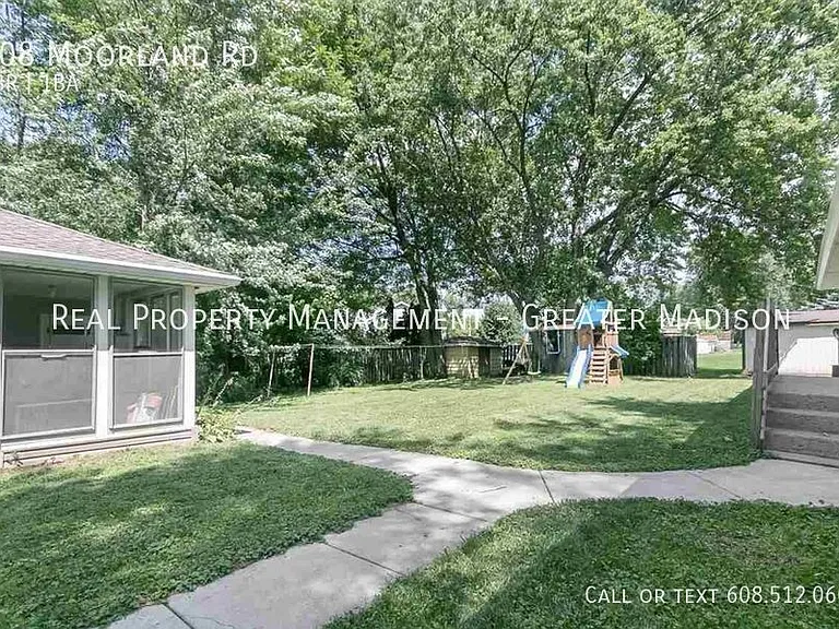 708 Moorland Rd — Photo 2