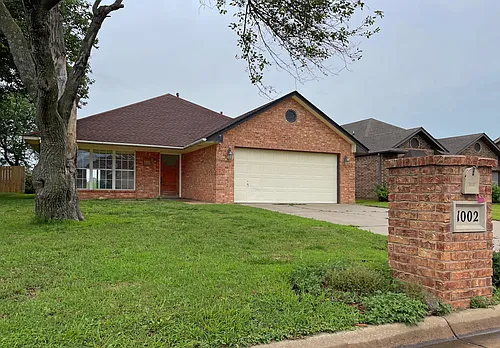 1002 Bluestem Rd Photo 1